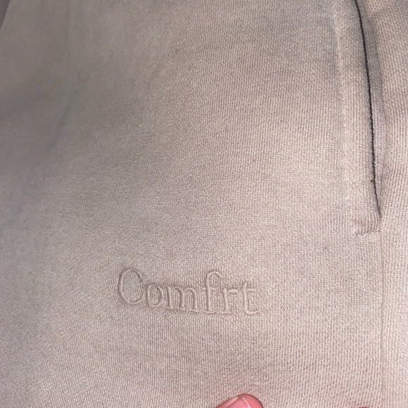 Men's Beige Sweatpants and Hoodie Set - Picture 3 of 7